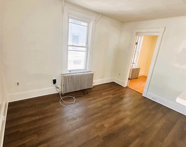 12 Seitz Terrace - Photo Thumbnail 1