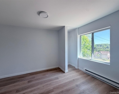 24 Grant Street - Photo Thumbnail 2