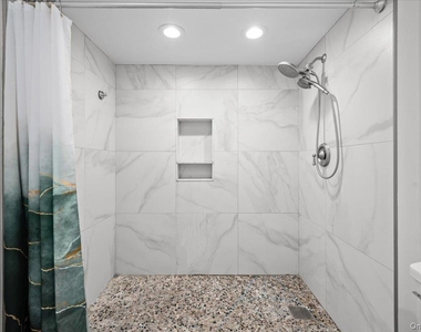 605 Heritage Hills - Photo Thumbnail 17