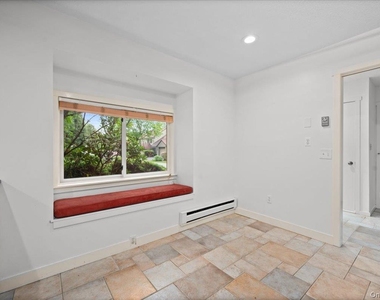 605 Heritage Hills - Photo Thumbnail 4