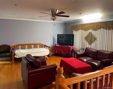 11 De Clark Place - Photo Thumbnail 8