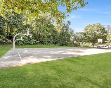 175 Woodruff Avenue - Photo Thumbnail 19