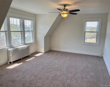 175 Woodruff Avenue - Photo Thumbnail 2
