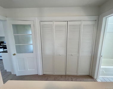 175 Woodruff Avenue - Photo Thumbnail 10