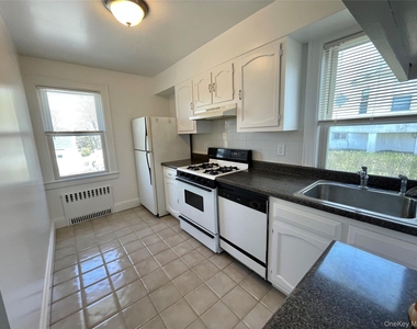175 Woodruff Avenue - Photo Thumbnail 7