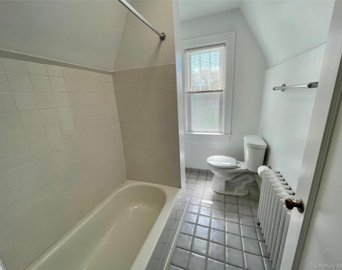 175 Woodruff Avenue - Photo Thumbnail 6