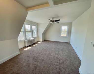 175 Woodruff Avenue - Photo Thumbnail 5