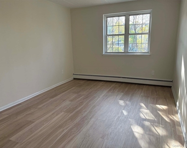 2 Consulate Drive - Photo Thumbnail 14