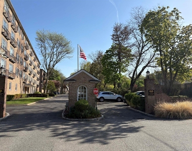 2 Consulate Drive - Photo Thumbnail 21