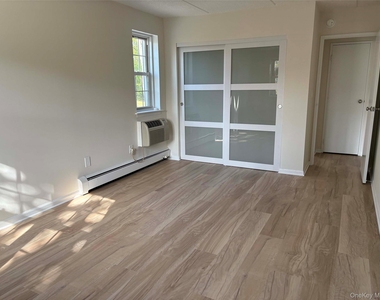 2 Consulate Drive - Photo Thumbnail 15