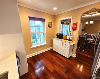 655 Middle Country Road - Photo Thumbnail 21