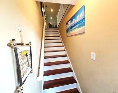 655 Middle Country Road - Photo Thumbnail 30