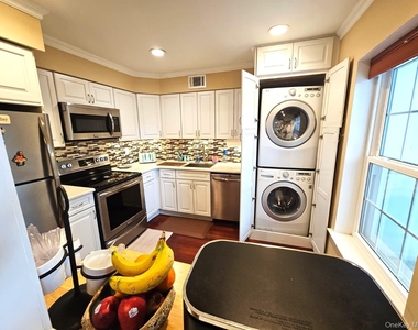 655 Middle Country Road - Photo Thumbnail 20