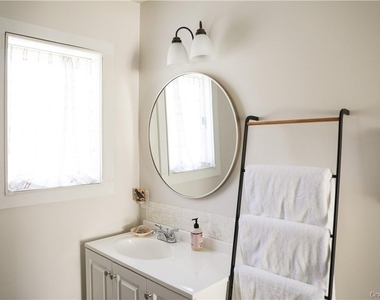 272 Main Street - Photo Thumbnail 16