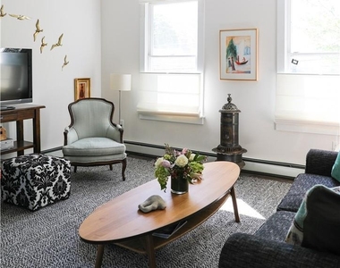 272 Main Street - Photo Thumbnail 8