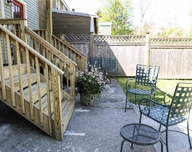 272 Main Street - Photo Thumbnail 18