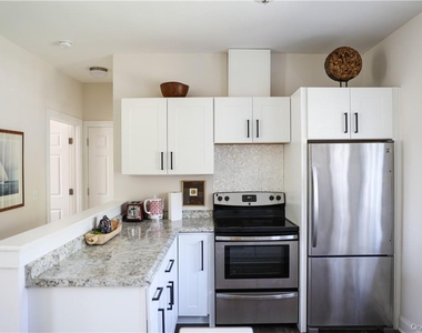 272 Main Street - Photo Thumbnail 9