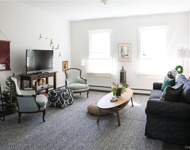 272 Main Street - Photo Thumbnail 7