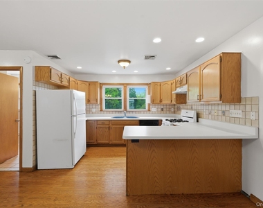 200 North Street - Photo Thumbnail 5