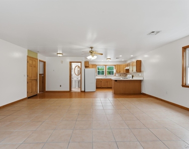 200 North Street - Photo Thumbnail 3