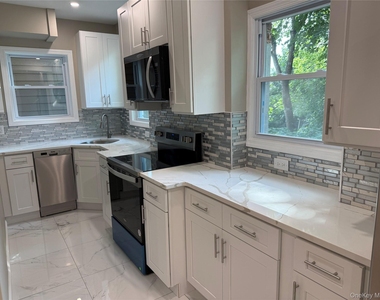 66 Delafield Street - Photo Thumbnail 1