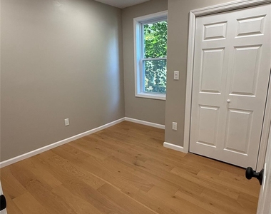 66 Delafield Street - Photo Thumbnail 7