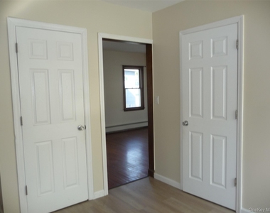 27 Oliver Avenue - Photo Thumbnail 13