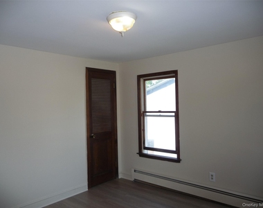 27 Oliver Avenue - Photo Thumbnail 21