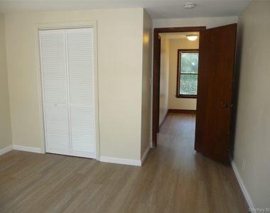 27 Oliver Avenue - Photo Thumbnail 19