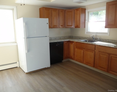 27 Oliver Avenue - Photo Thumbnail 7