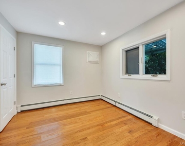 153 Sunrise Lane - Photo Thumbnail 12