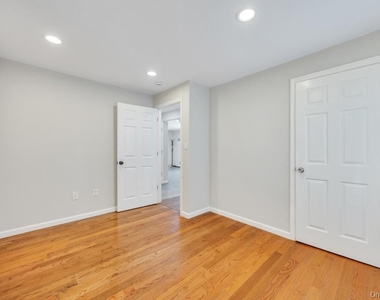 153 Sunrise Lane - Photo Thumbnail 13