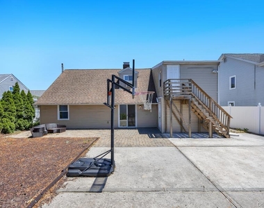 153 Sunrise Lane - Photo Thumbnail 36