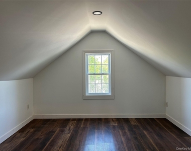346 Meadow Avenue - Photo Thumbnail 15
