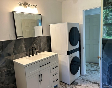 346 Meadow Avenue - Photo Thumbnail 8