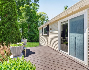 68 Mulford Avenue - Photo Thumbnail 18