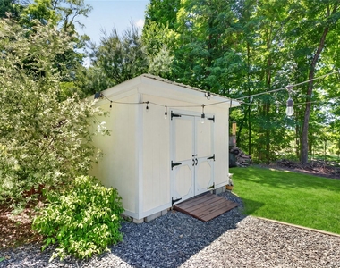 68 Mulford Avenue - Photo Thumbnail 22