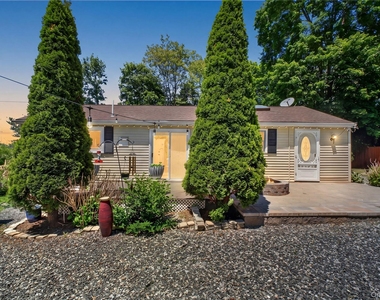 68 Mulford Avenue - Photo Thumbnail 1