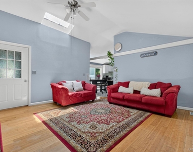 68 Mulford Avenue - Photo Thumbnail 6