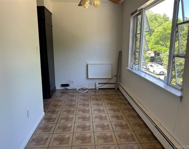 77-24 252nd Street - Photo Thumbnail 4