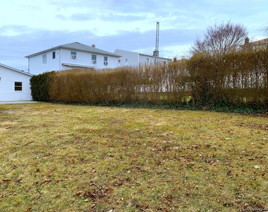 24 Hall Avenue - Photo Thumbnail 29