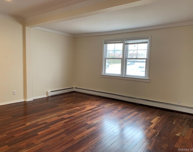 24 Hall Avenue - Photo Thumbnail 3