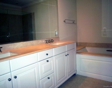 129 W Main Street - Photo Thumbnail 13