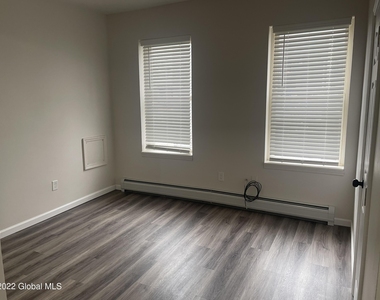 120 Philip Street - Photo Thumbnail 7