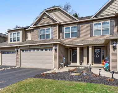 4b Inglewood Drive - Photo Thumbnail 1
