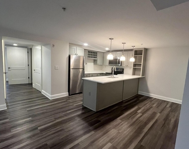200 Broadway - Photo Thumbnail 4