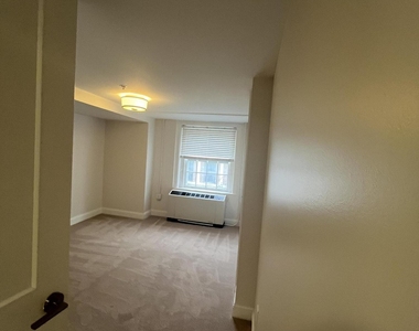 200 Broadway - Photo Thumbnail 8