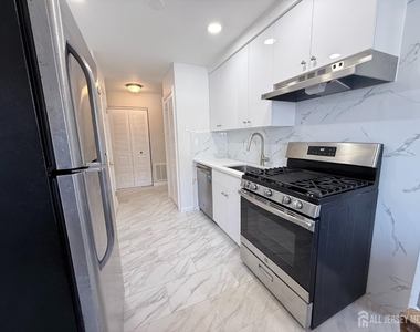 513 Edison Glen Terrace - Photo Thumbnail 7