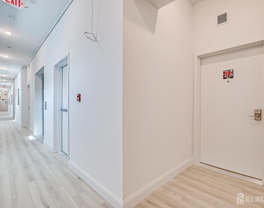21 Station Place - Photo Thumbnail 20