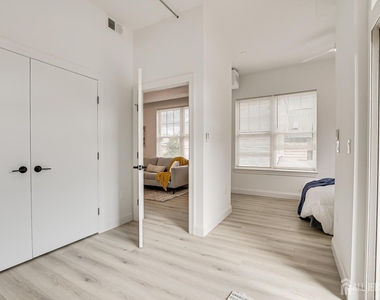 21 Station Place - Photo Thumbnail 33